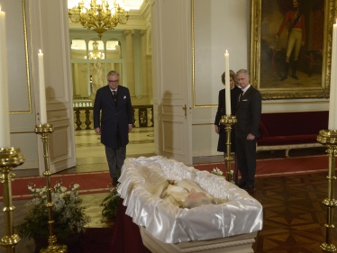 Queen Fabiola : final tribute